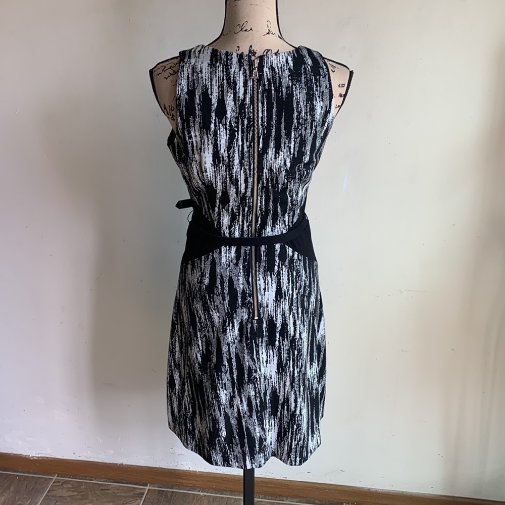 Cache Sleeveless Black White Shift Dress Sz 8 - Picture 8 of 11